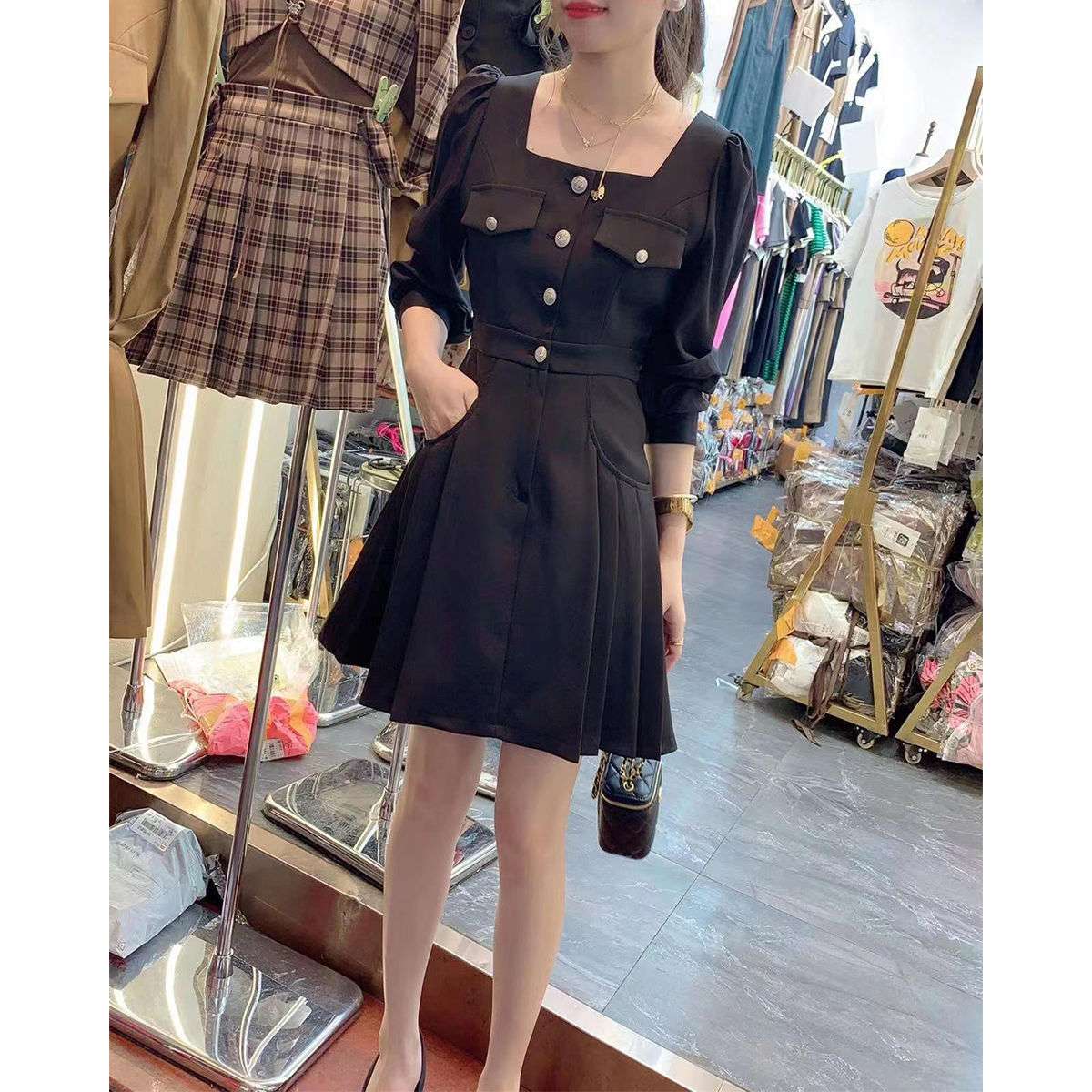 ミリタリーテイストフレアワンピース