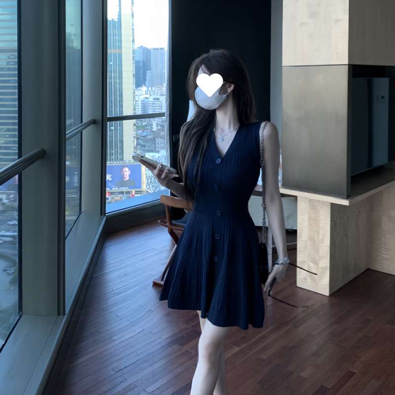 ミニワンピース フリル付きリブニットフレアワンピース