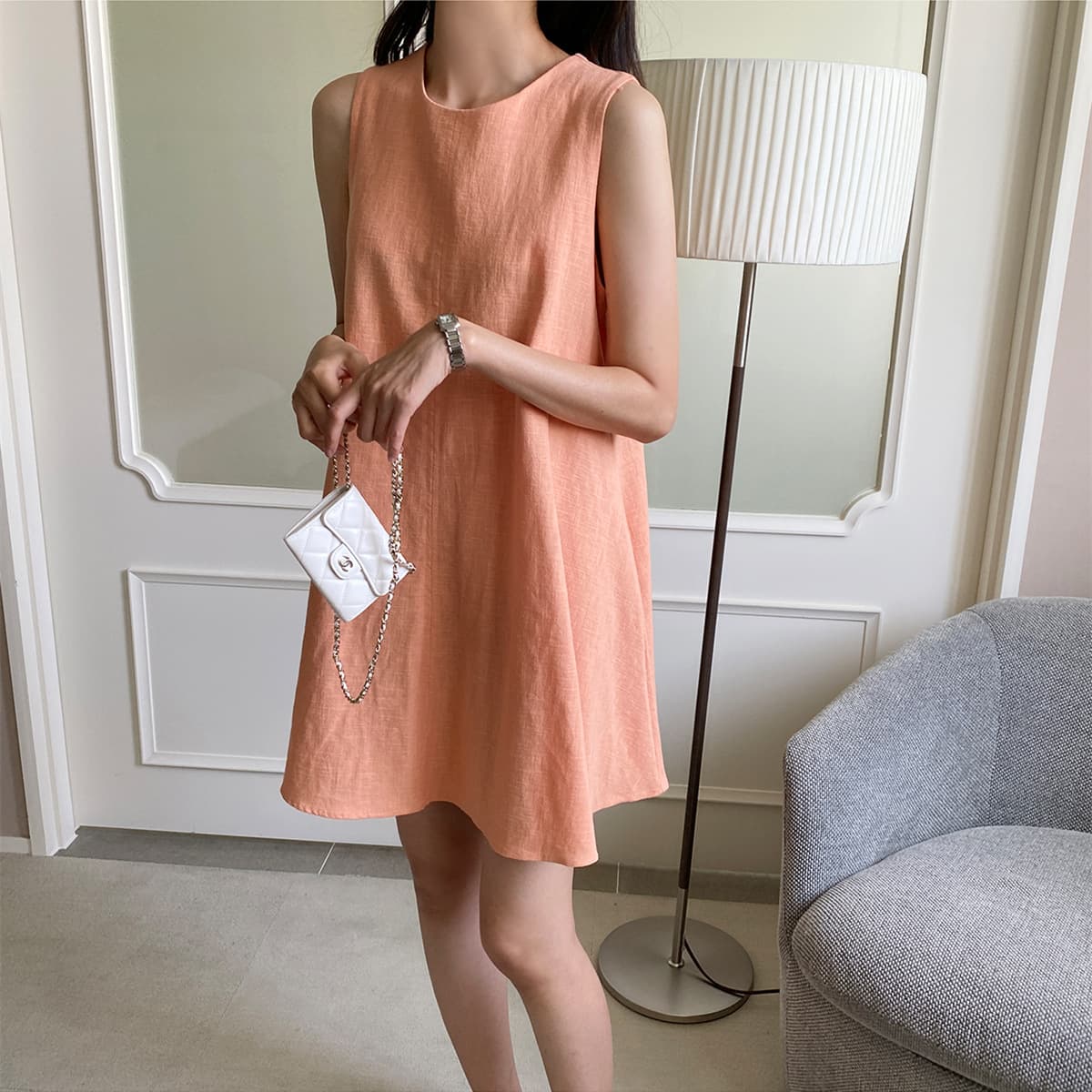 シンプル上質フレア ノースリーブミニワンピース