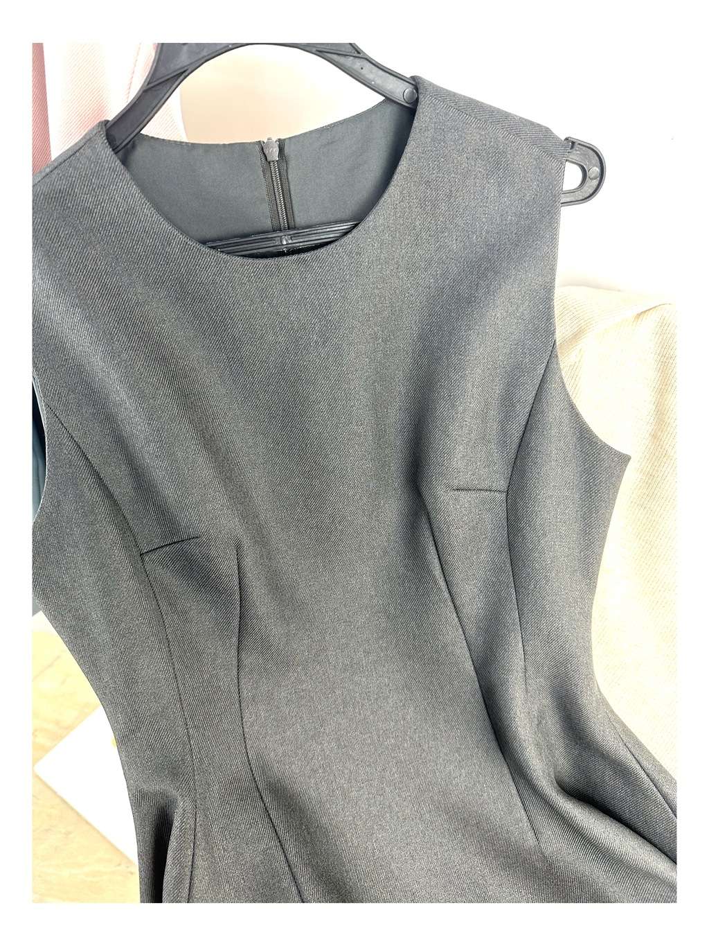 ミニワンピース シンプル上品ノースリーブフレアワンピース