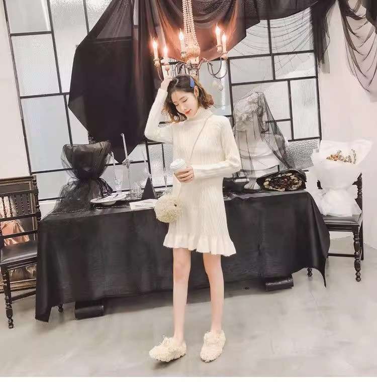 ミニワンピース タートルネックニットワンピース