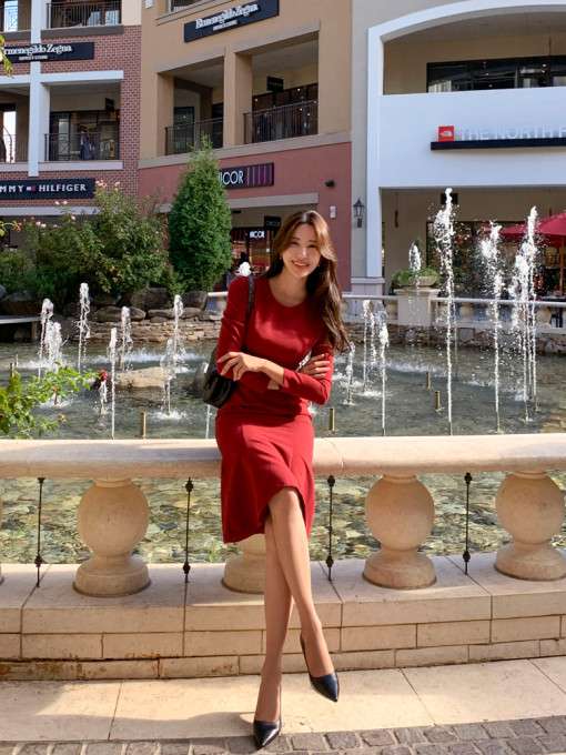 ミニワンピース マーメイドシルエットのフレアワンピース