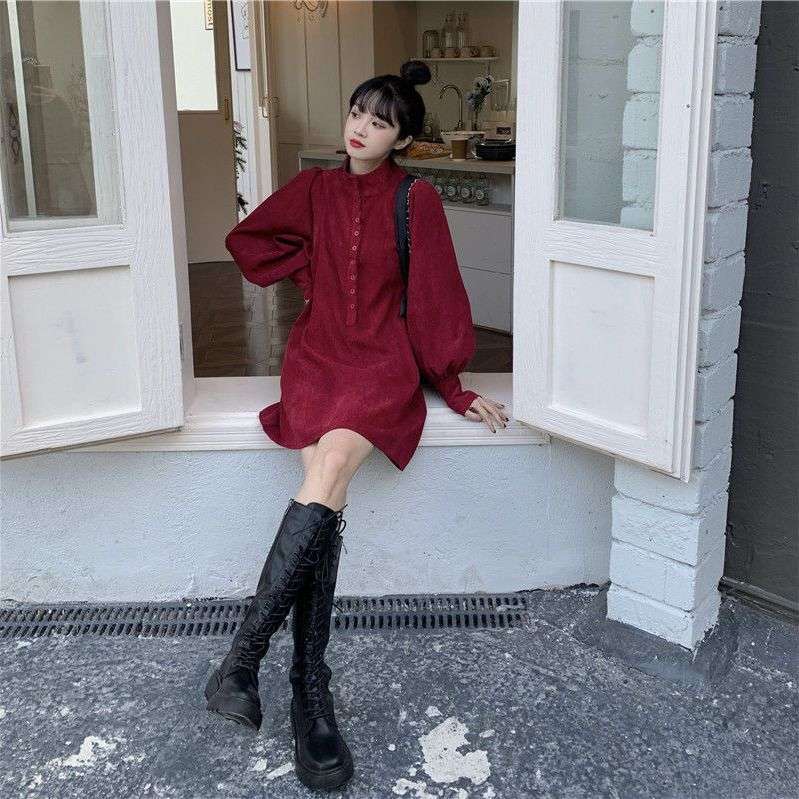 ゆったりシルエットのシャツミニワンピース