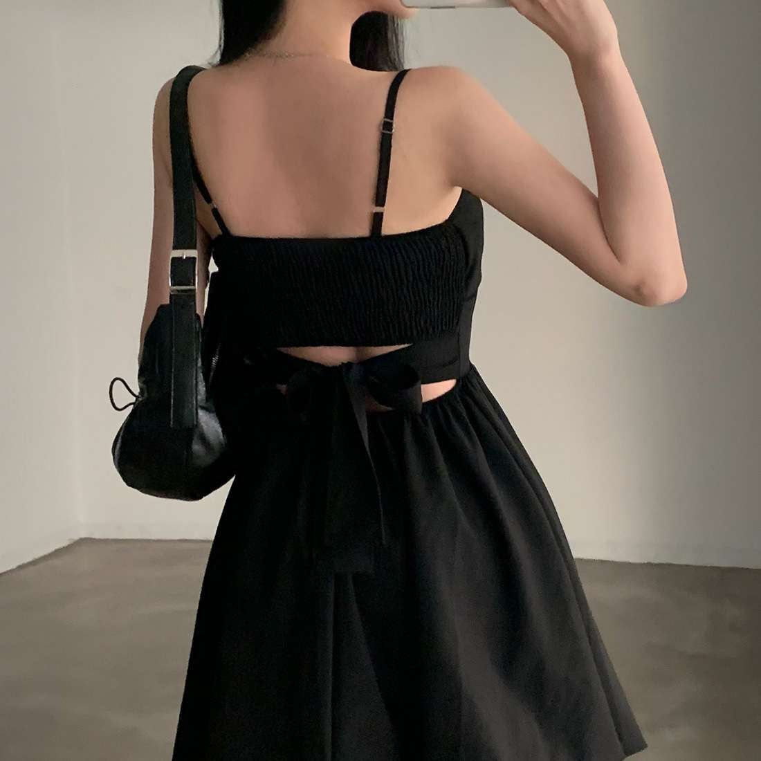 シンプルプリーツキャミミニワンピース