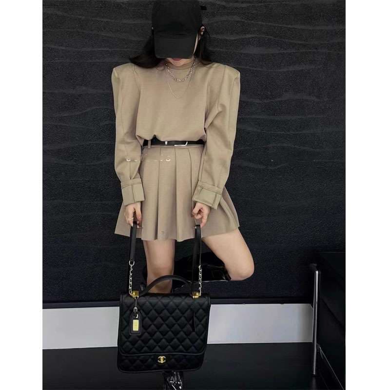 プリーツフレアミニワンピース