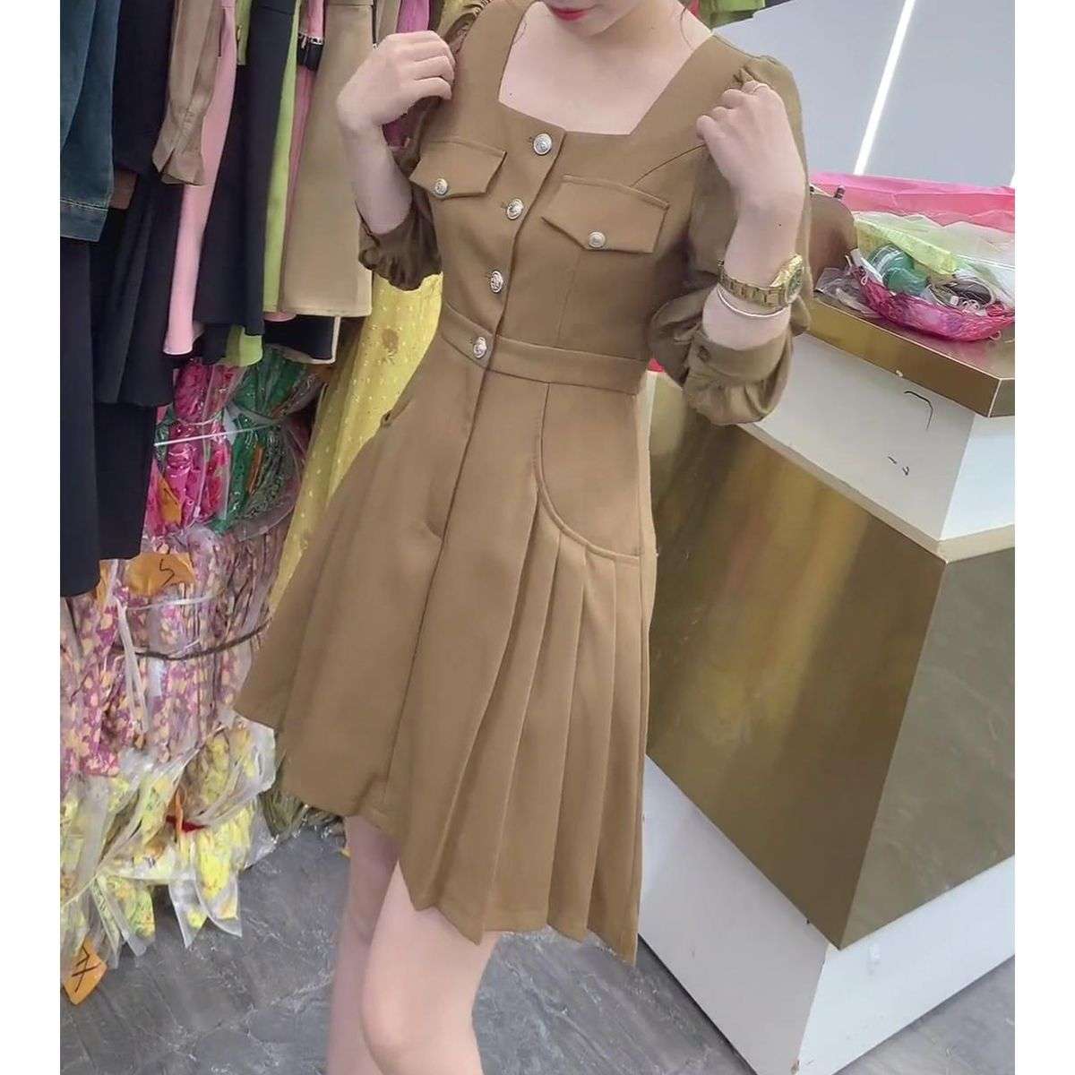 ミリタリーテイストフレアワンピース