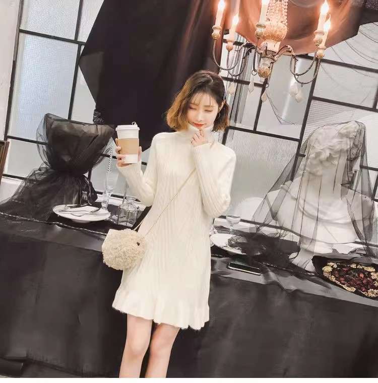 ミニワンピース タートルネックニットワンピース