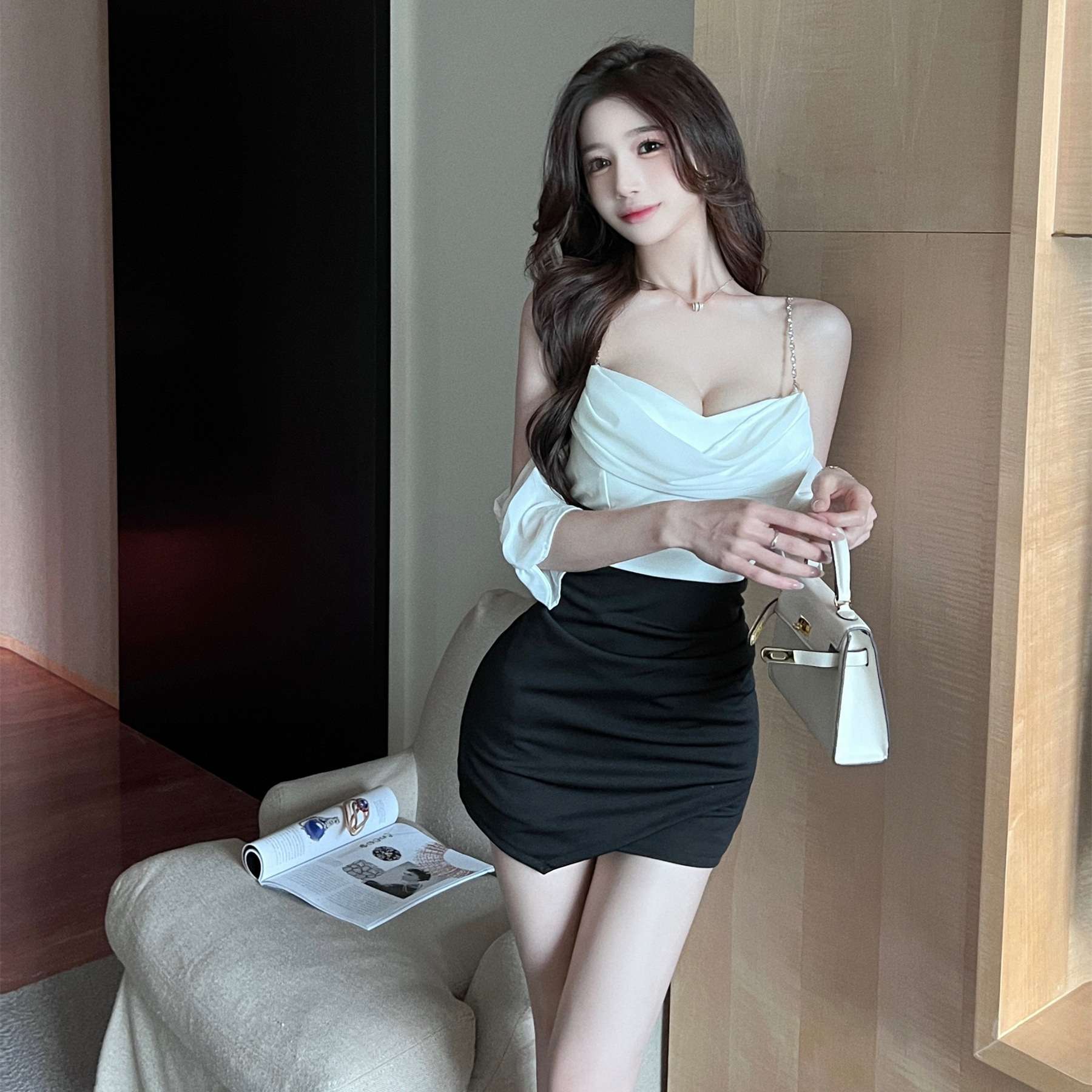 ミニワンピース オフショルダー デコルテ ミニドレス