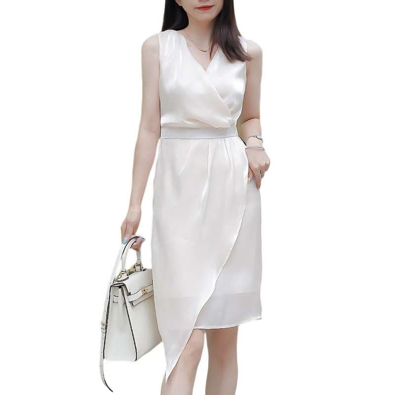 ミニワンピース フレアデザイン　ノースリーブミニワンピース