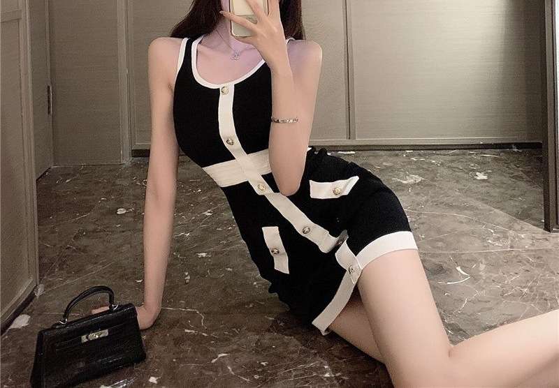 ミニワンピース モダンラインボタンデザイン 超ミニ丈タイト