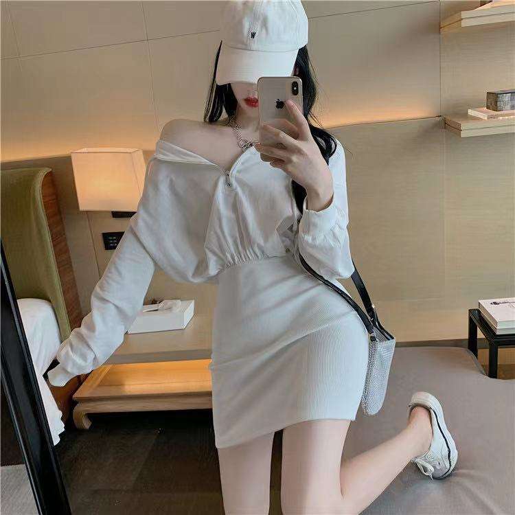 フード付きスリムパーカーミニワンピース