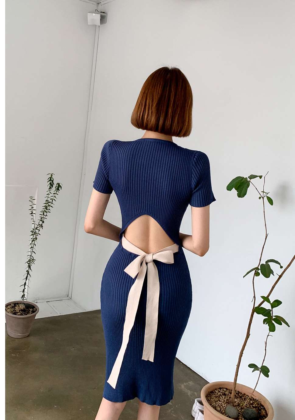 上品シルエットリブニット タイトミニワンピース