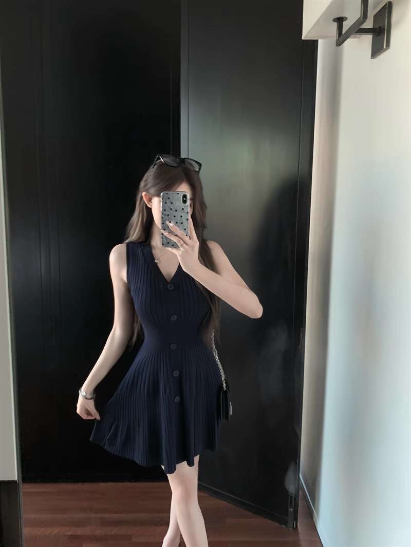 ミニワンピース フリル付きリブニットフレアワンピース