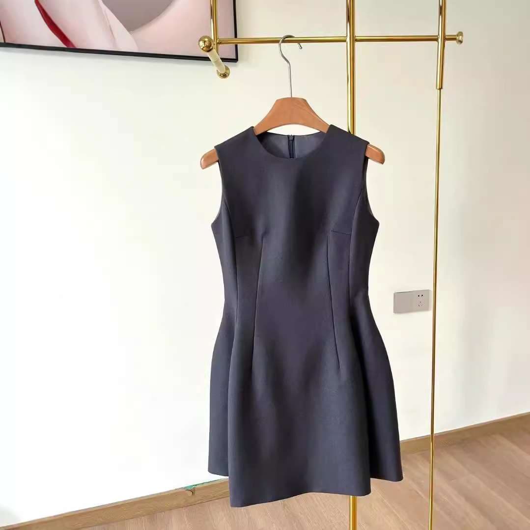 ミニワンピース シンプル上品ノースリーブフレアワンピース