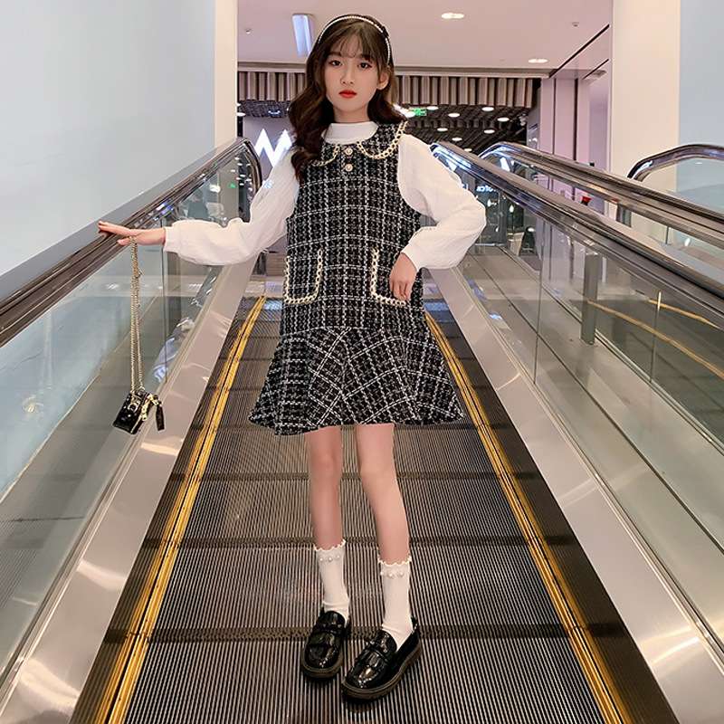 ミニワンピース ツイードフリルキャミワンピ