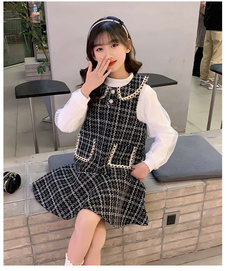 ミニワンピース ツイードフリルキャミワンピ