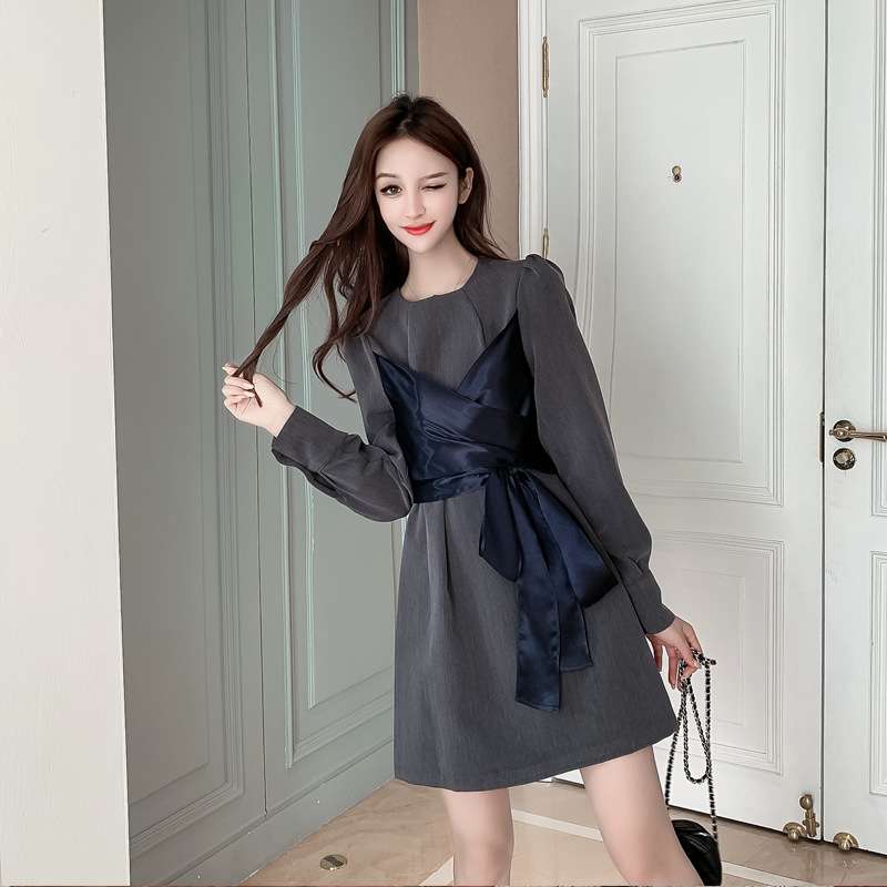 ミニワンピース リボン付きサイドフレアワンピース