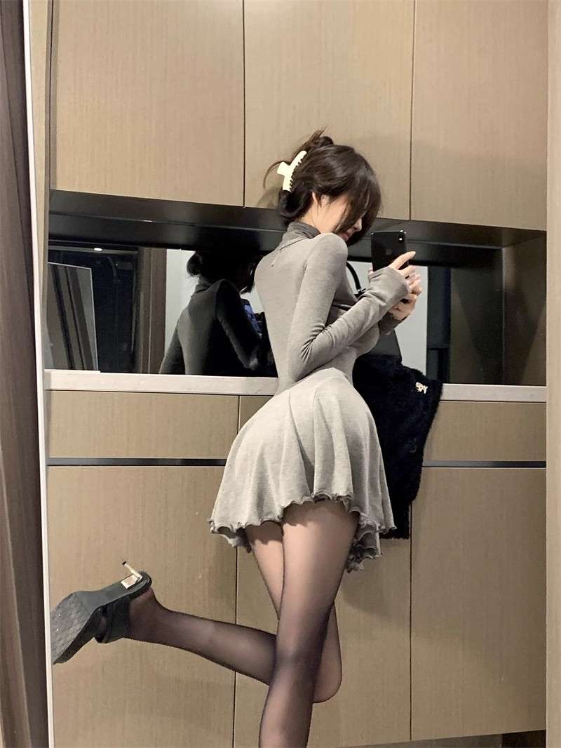 涼やかフレアミニワンピース