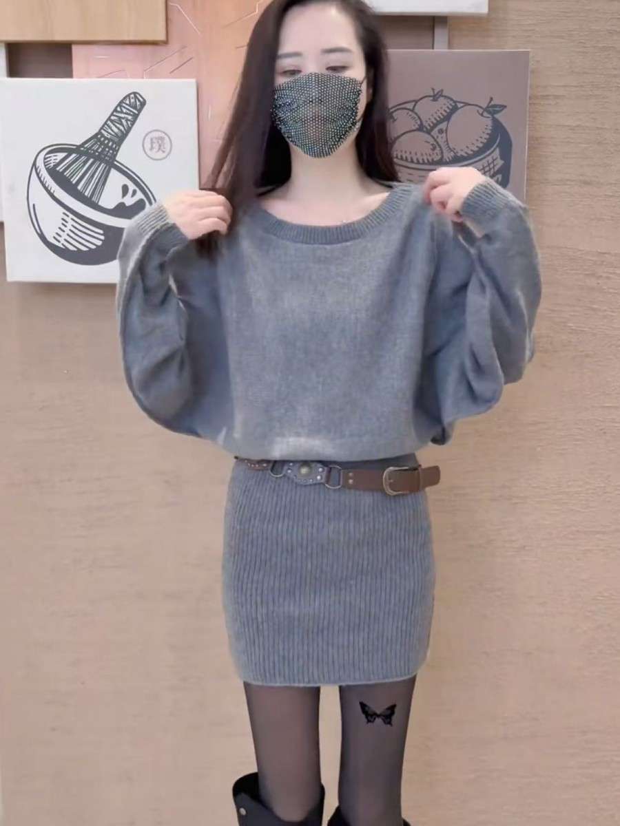 パフスリーブニットミニワンピース