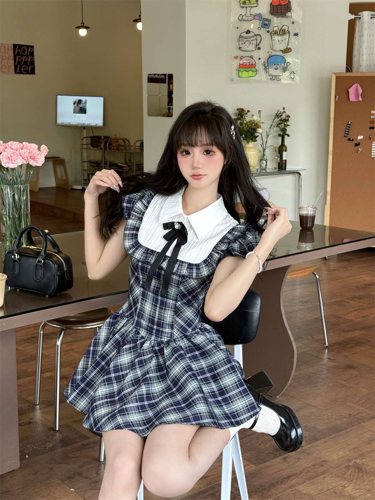 胸元リボン付きチェックフレアミニワンピース