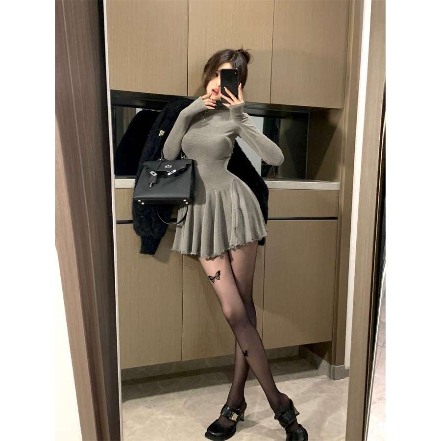 涼やかフレアミニワンピース