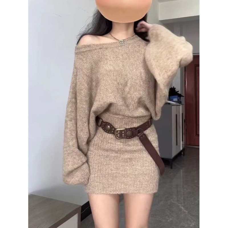 ミニワンピース ゆるふわニットオフショルダー(ベルト付き)