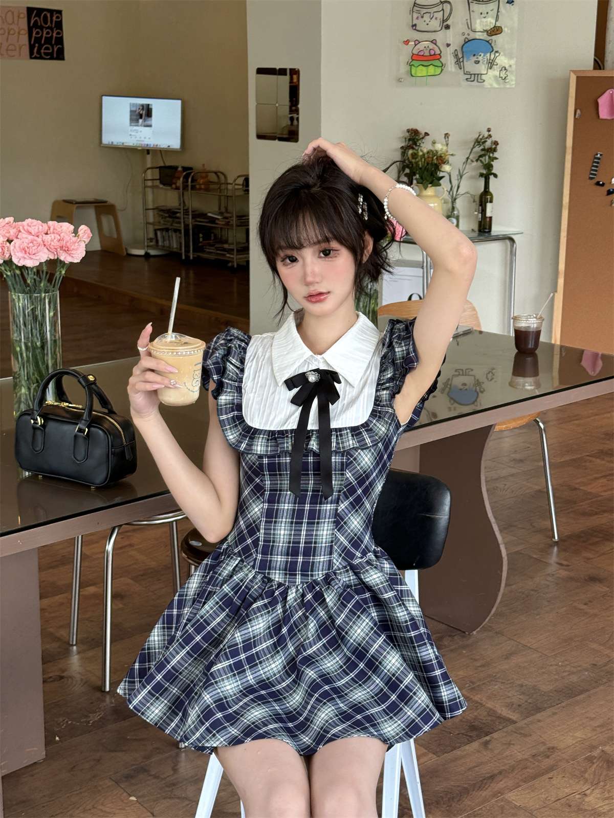 胸元リボン付きチェックフレアミニワンピース