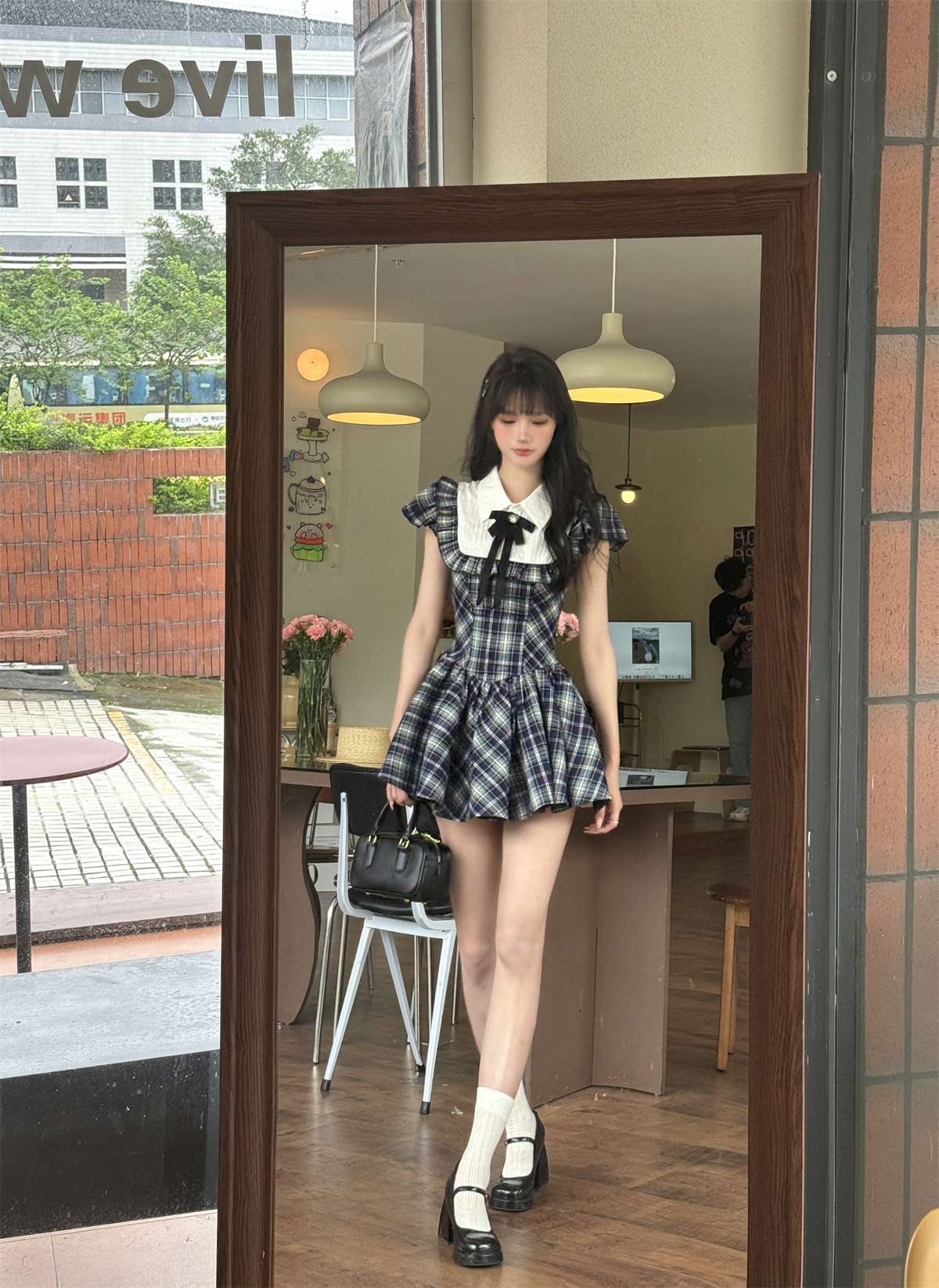 胸元リボン付きチェックフレアミニワンピース