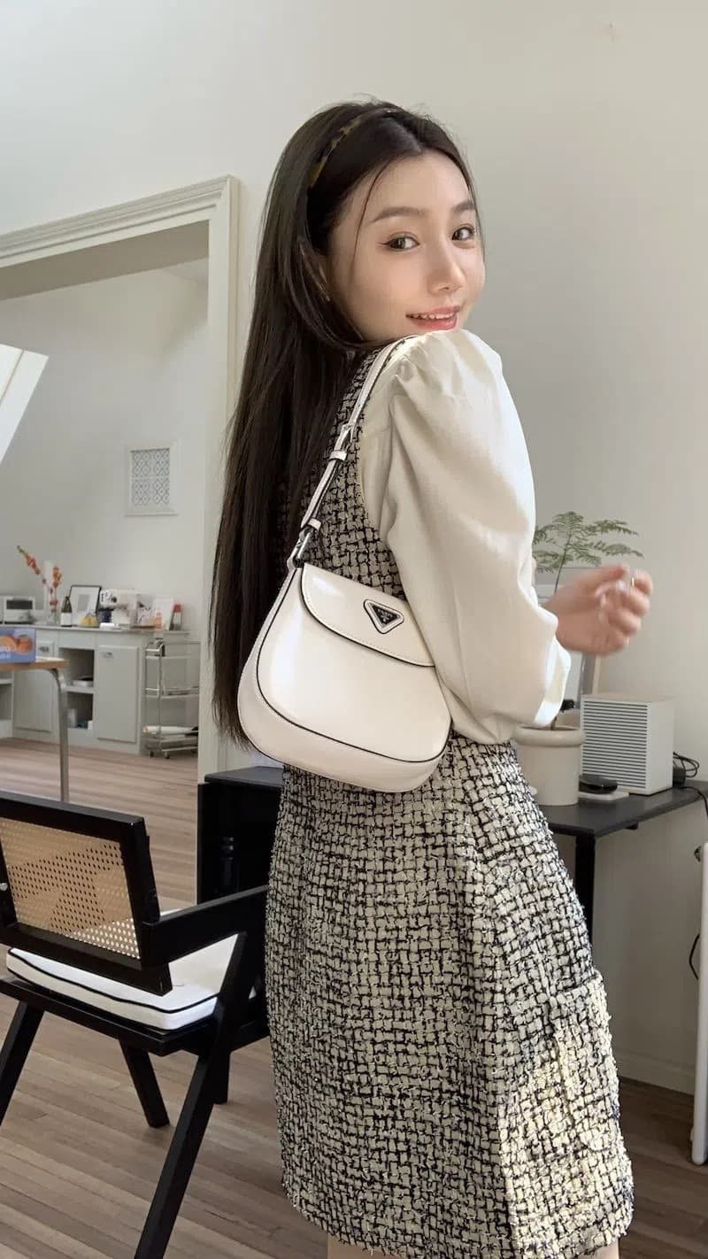 ミニワンピース 優美な襟付きツイード