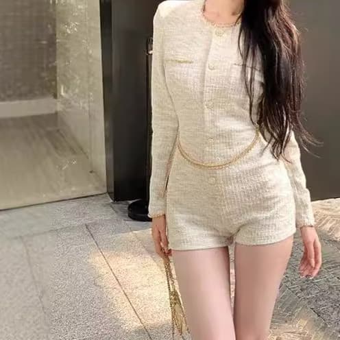 ミニワンピース ツイード素材のシンプル美ライン