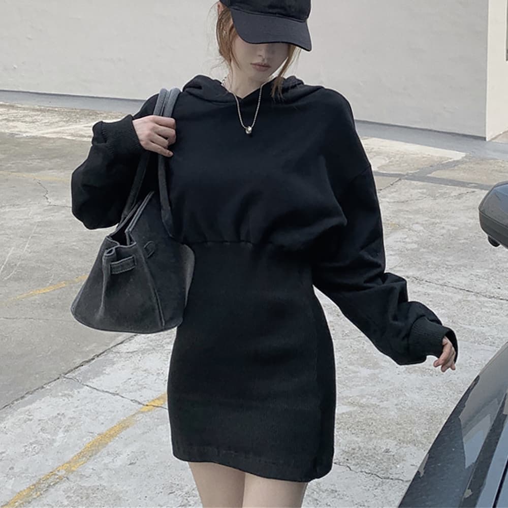 黒色フード付き長袖ミニワンピース